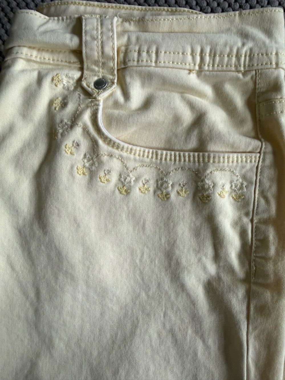 Capris - Picture 2 of 3